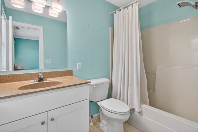 Building Photo - 18609 Broadfield Dr