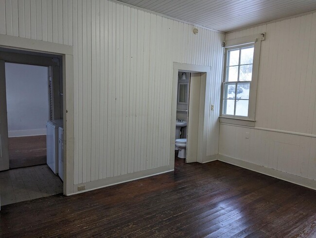 Building Photo - 206 N. MAIN STREET