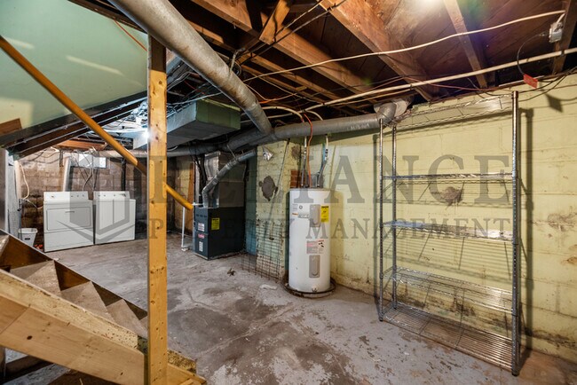 Building Photo - 601 N Pershing St