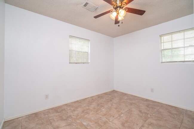 Building Photo - 3409 Herbert Dr