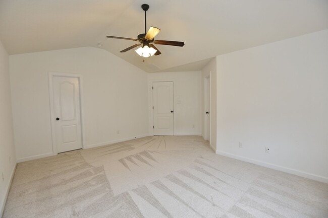 Building Photo - Sherwood Lakes Towhome! Available 05-12-25...