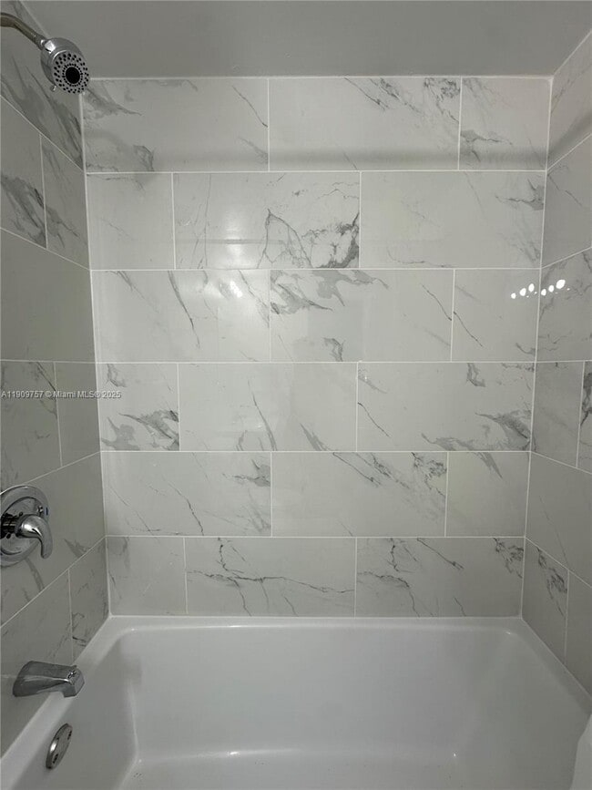 Building Photo - 3616 NE 11th Ave