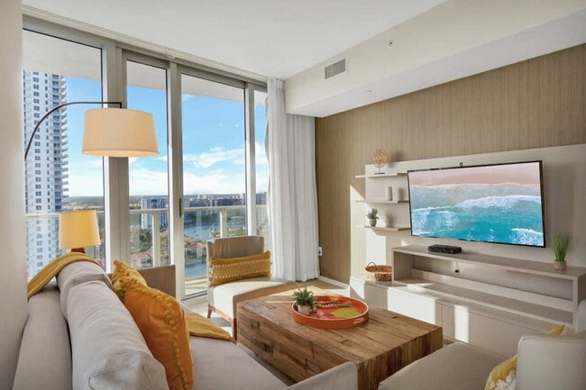 Building Photo - 4111 S Ocean Dr