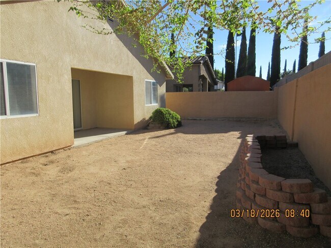 Building Photo - 2820 Wickieup Ave