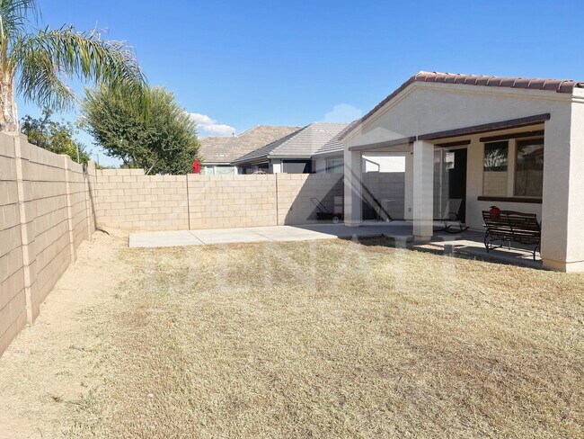 Building Photo - 22468 E Calle de Flores