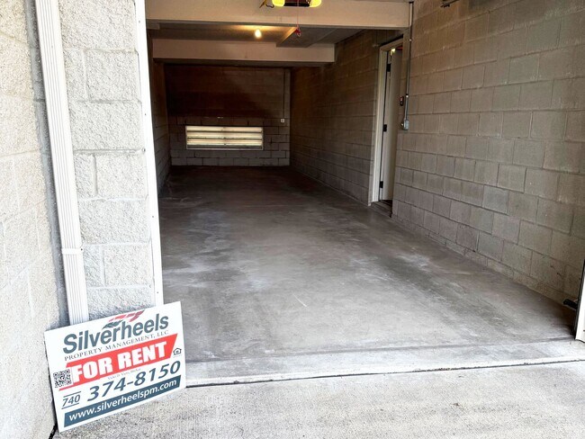 Building Photo - Contemporary Condo with River Views in Historic Marietta!