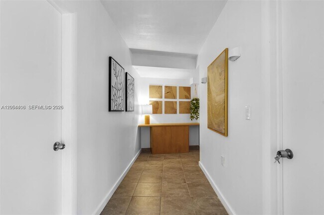 Building Photo - 3225 SW 58th Ave