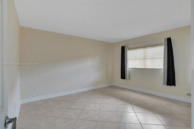 Building Photo - 8475 SW 94th St