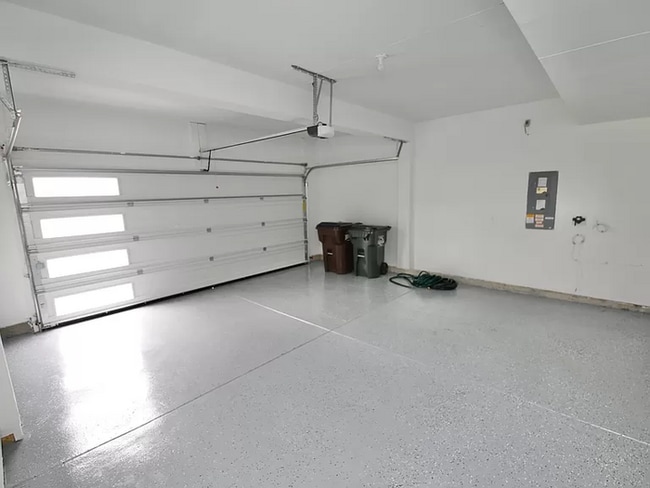 Building Photo - Charming 4 beds 3 baths in Powell!