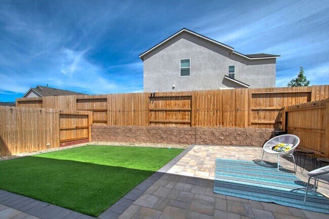 Building Photo - Terrific 4 bedroom available for rent - Al...