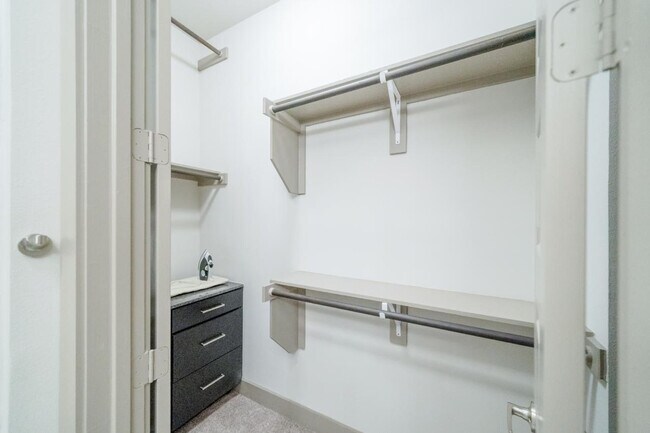 Building Photo - 1251 State St