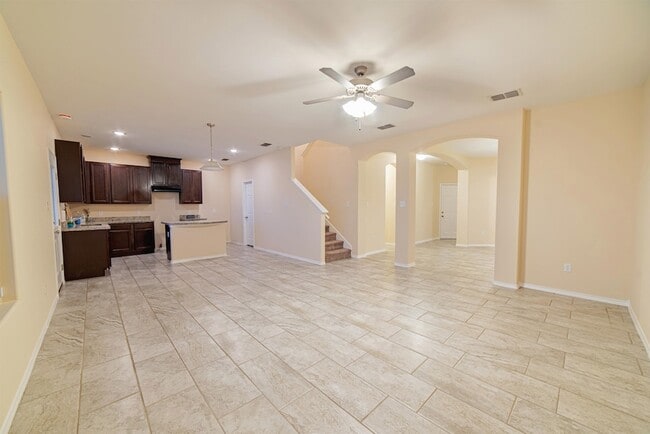 Building Photo - 3305 Charolais Dr