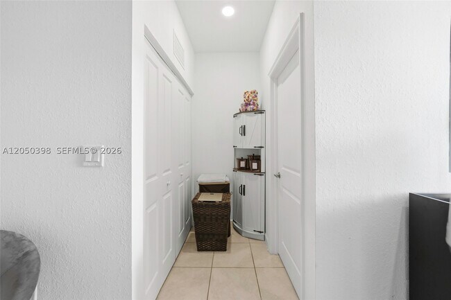 Building Photo - 24644 SW 118 Ct