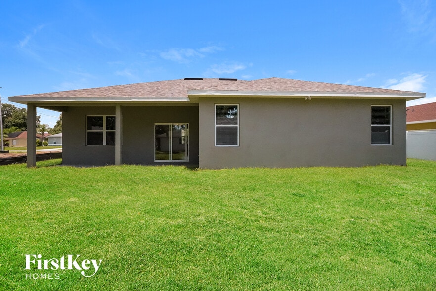 Building Photo - 453 Magpie Ct