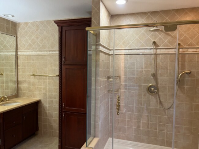 Building Photo - 107 Gate House Ln