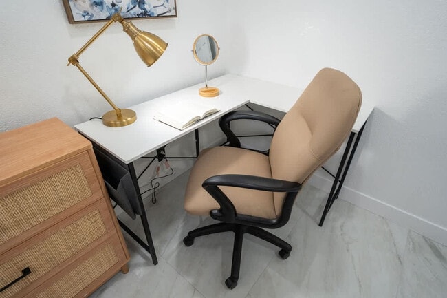 Building Photo - 14552 Skyline Truck Trail