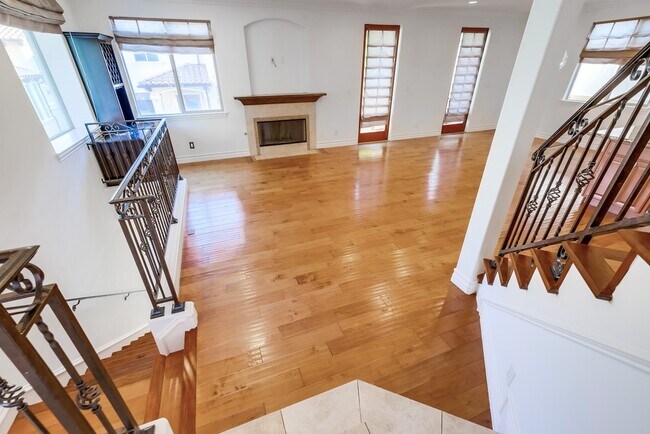 Building Photo - 1902 Marshallfield Ln