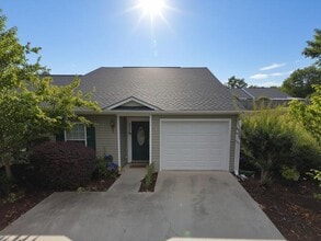 Building Photo - 2029 Caton Dr