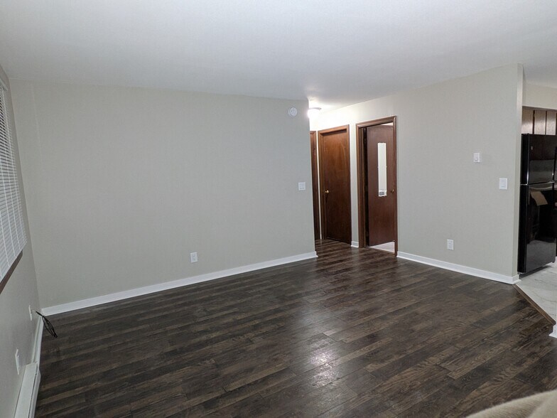 Building Photo - 5182 Seaton Hall Dr