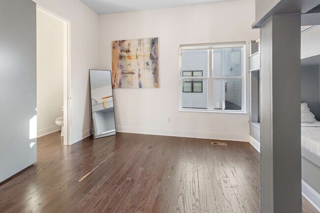 Building Photo - 1109 Archer St