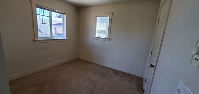 Building Photo - 1107 High St