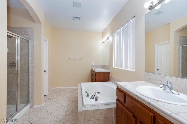 Building Photo - 5044 Walbrook Ln