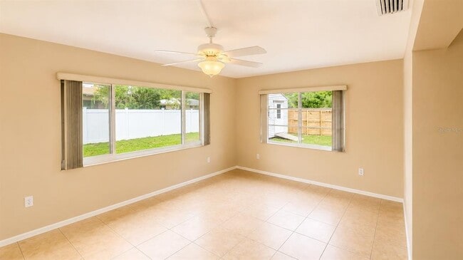 Building Photo - 3435 Dunbar Dr