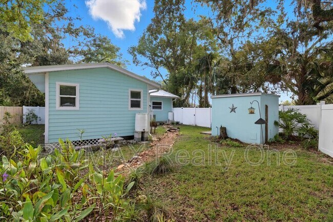 Building Photo - 750 NE 2nd Ave