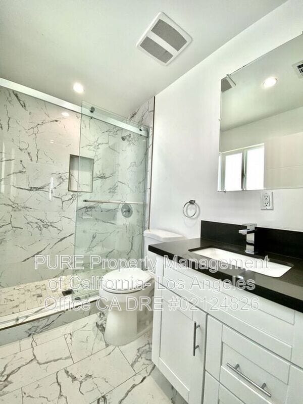 Building Photo - 6732 1/2 Irvine Avenue