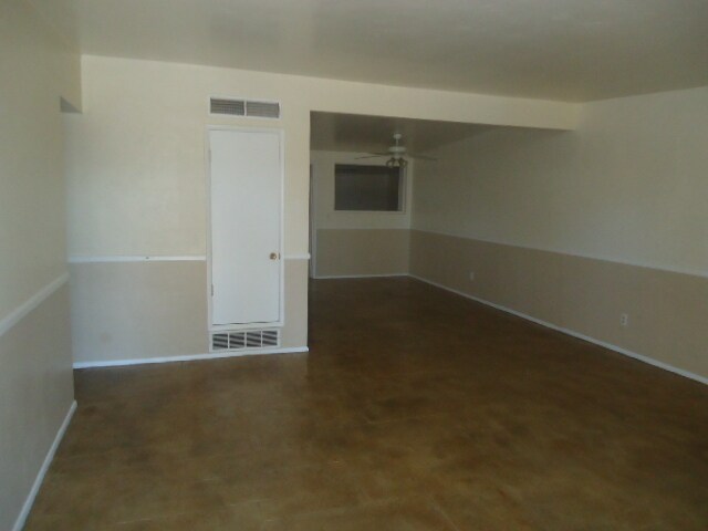 Building Photo - 1301 Cushman Dr