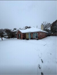 Building Photo - 30551 Oak Crest Rd