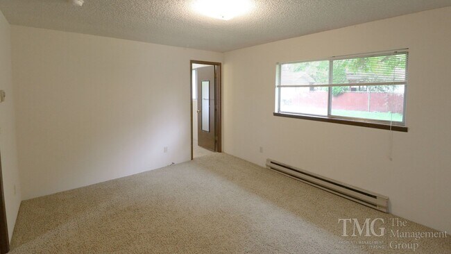 Building Photo - 3283 Addy St