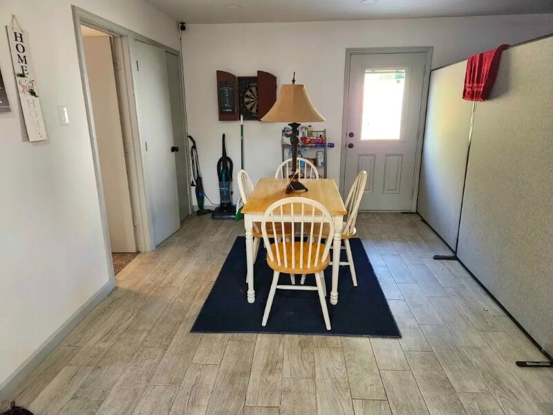 Building Photo - 909 Greencove Dr