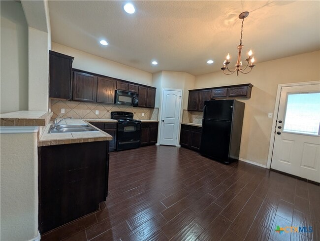 Building Photo - 1028 Brown Rock Dr