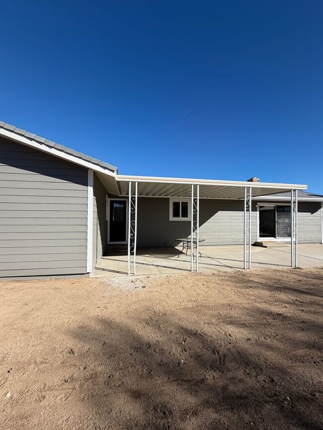 Building Photo - 509 Sonoma St