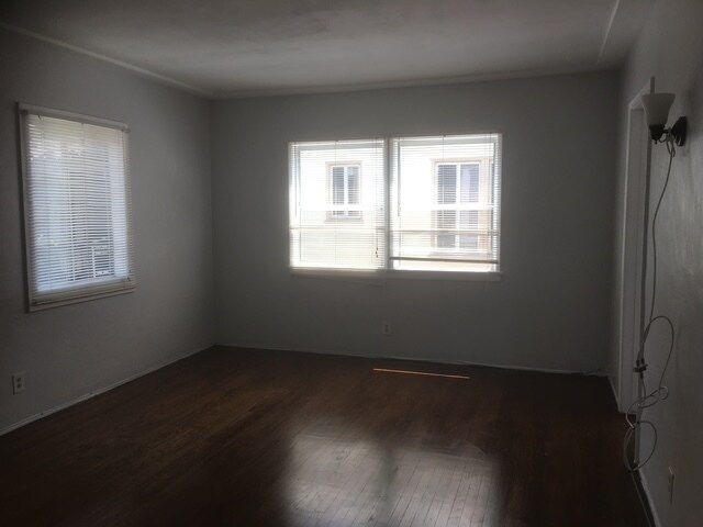 Building Photo - 4261 1/2 Garthwaite Ave