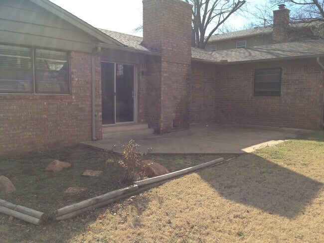 Building Photo - Beautiful Remodeled Home.  Available now.