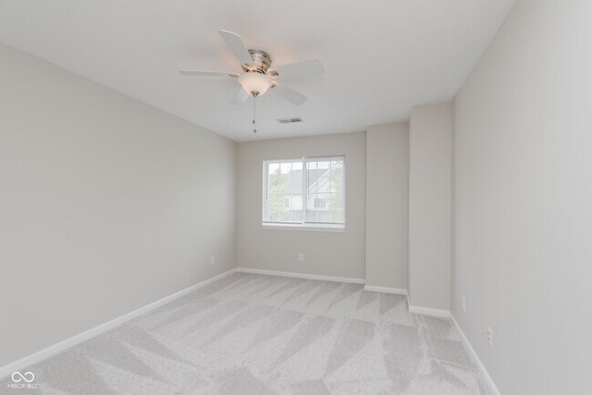 Building Photo - 8422 Enclave Blvd
