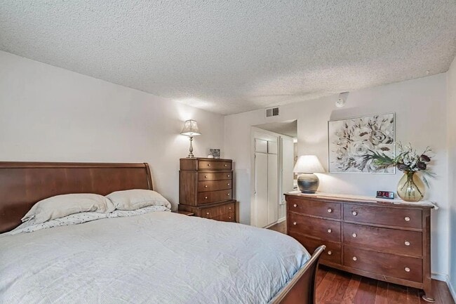 Building Photo - 247 N Capitol Ave