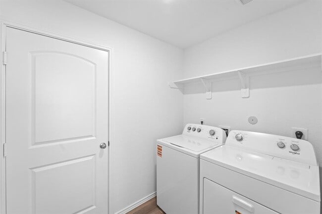 Building Photo - 1011 Vilana Ridge Ln