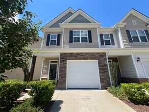 Building Photo - Newly Remodeled 3BD, 2.5BA Raleigh Townhom...