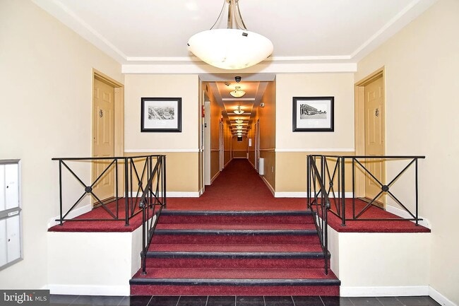 Building Photo - 1417 Newton St NW