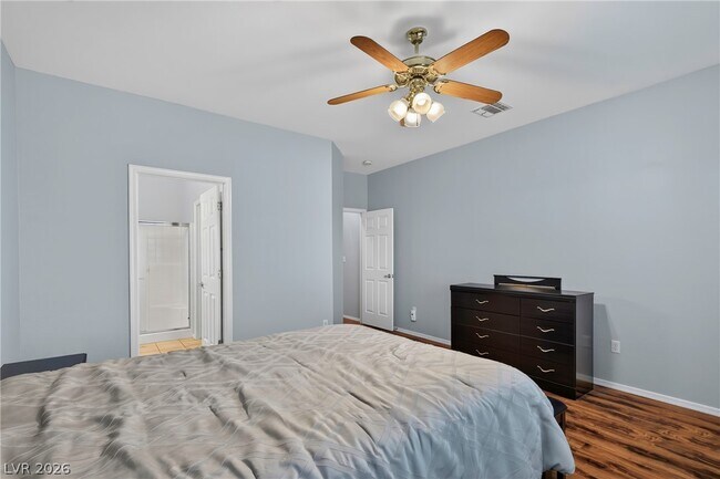Building Photo - 2118 Desert Woods Dr