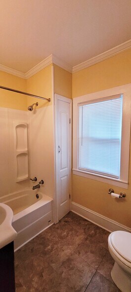 Bathroom - 527 W Water St