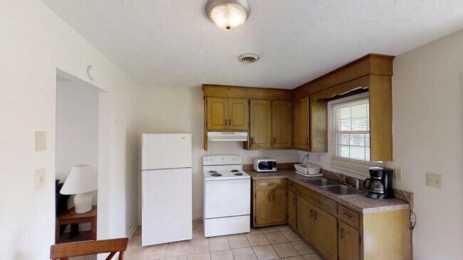 Building Photo - 317 Crabapple Cir