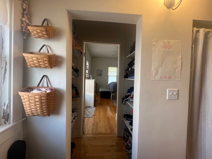 Building Photo - 27 Holton St