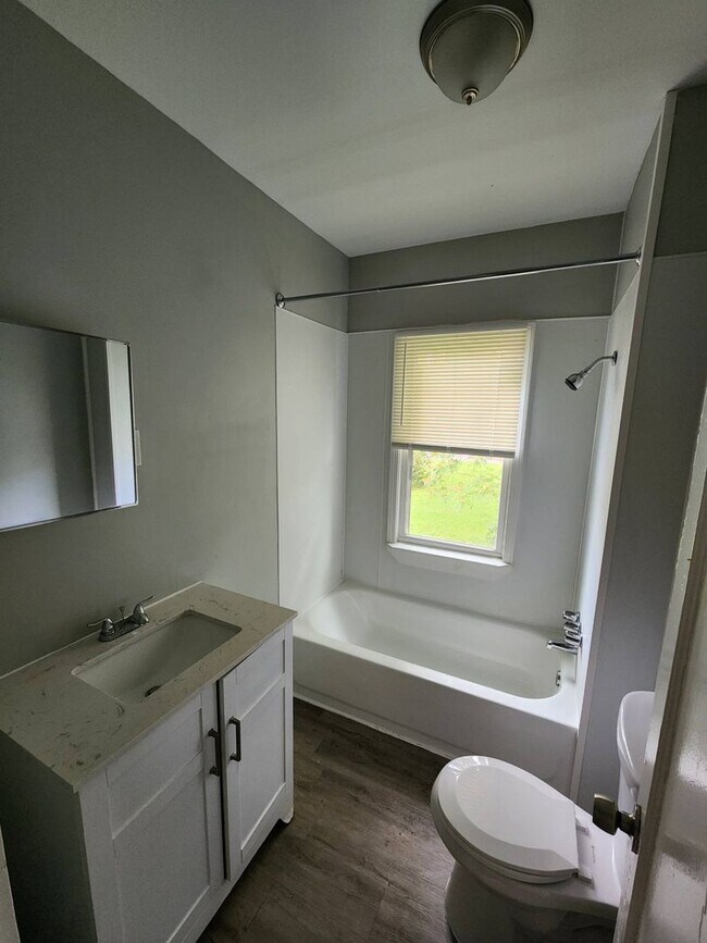 Building Photo - 13302 Ferris Ave