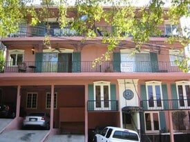 Building Photo - 1300 Larrabee St