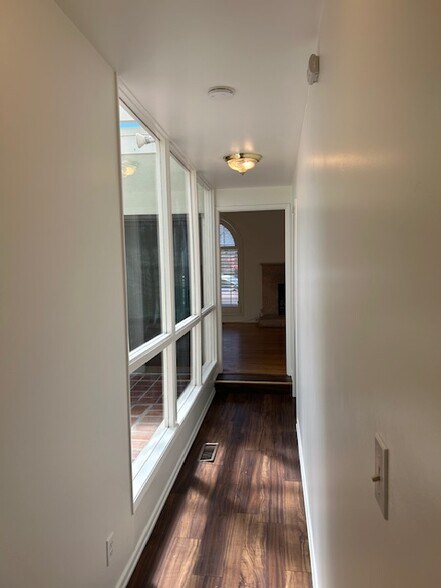Building Photo - 6894 Pasado Rd