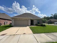 Building Photo - Trendy, 3 bedroom, 2 bath home in coveted Kenilworth Crossing Community near LSU